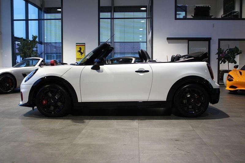 Gebraucht Mini John Cooper Works Cabriolet 231 PS (169 kW) 2025 Nanuq white Cabrio