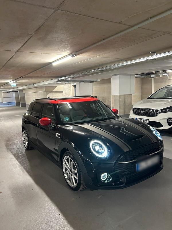 Schwarz Gebraucht 2023 Mini John Cooper Works Clubman Kombi | 28.990 € (Fairer Preis) - Bild 1/4