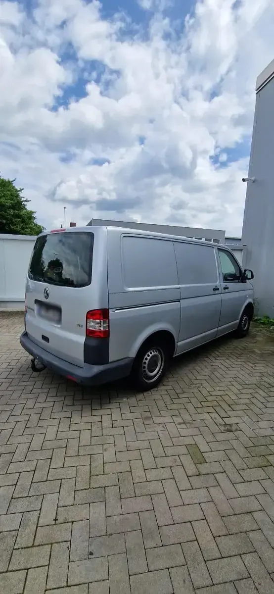 Gebraucht VW Multivan 140 PS (102 kW) 2012 Silber Van / Kleinbus