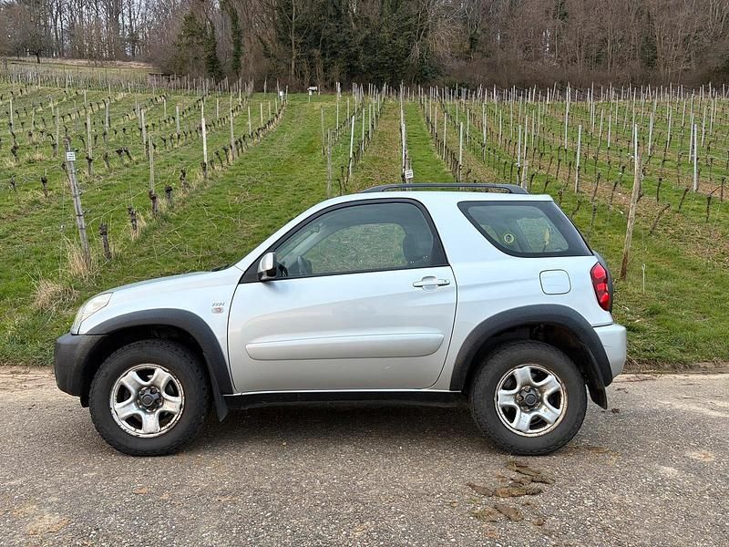 Gebraucht Toyota RAV4 150 PS (110 kW) 2005 Silber SUV