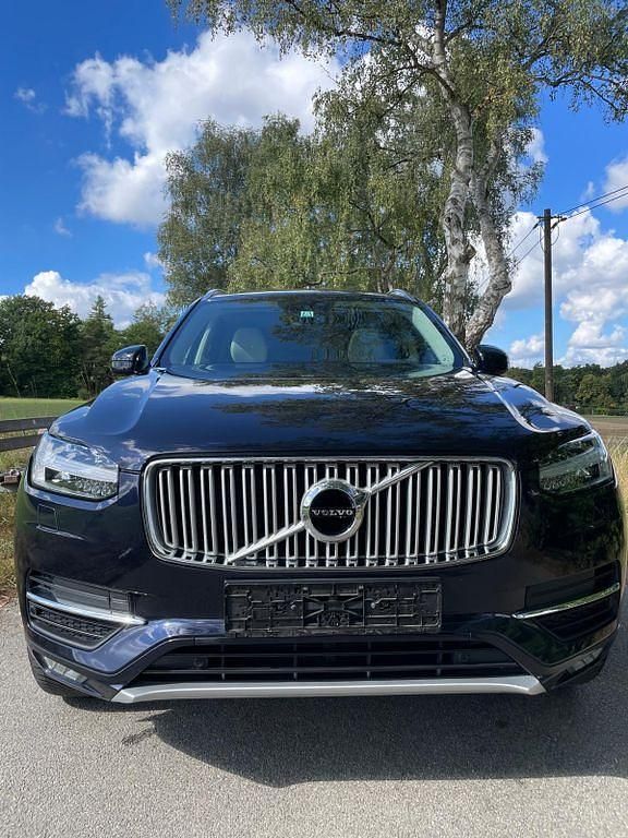 Blau Gebraucht 2018 Volvo XC90 Inscription SUV | 37.500 € (Fairer Preis) - Bild 1/4