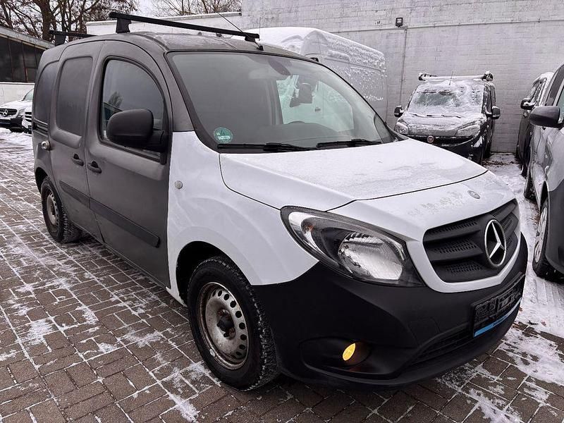 Gebraucht Mercedes Citan 109 90 PS (66 kW) 2018 Arktikweiss Van / Kleinbus