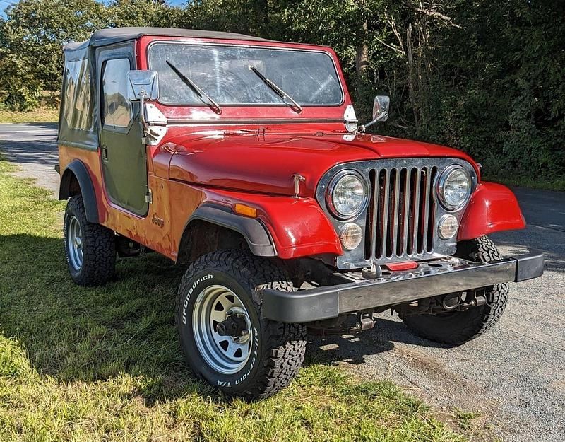 Gebraucht Jeep CJ 114 PS (83 kW) 1986 Rot SUV