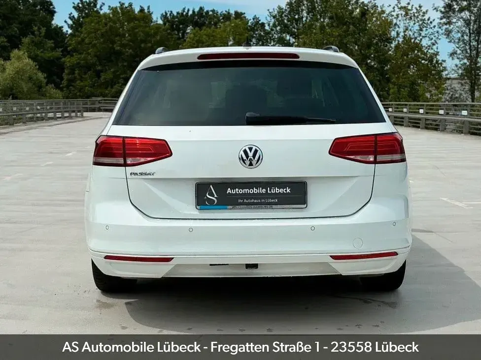 Gebraucht VW Passat Comfortline 150 PS (110 kW) 2017 Weiß Kombi