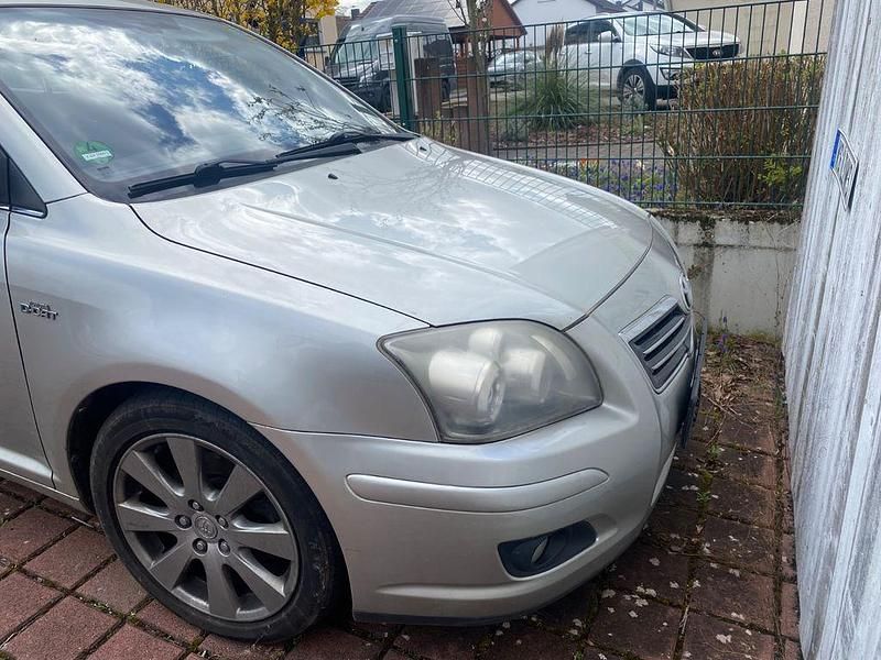 Gebraucht Toyota Avensis Executive 177 PS (130 kW) 2008 Silber Limousine