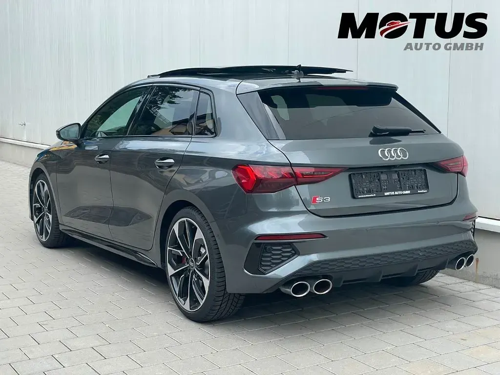 Gebraucht Audi S3 Sport 310 PS (228 kW) 2022 Grau Limousine