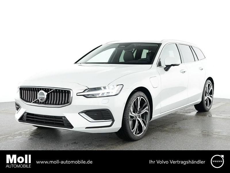 Gebraucht Volvo V60 Plus 398 PS (292 kW) 2025 Crystal white pearl / metallic Kombi