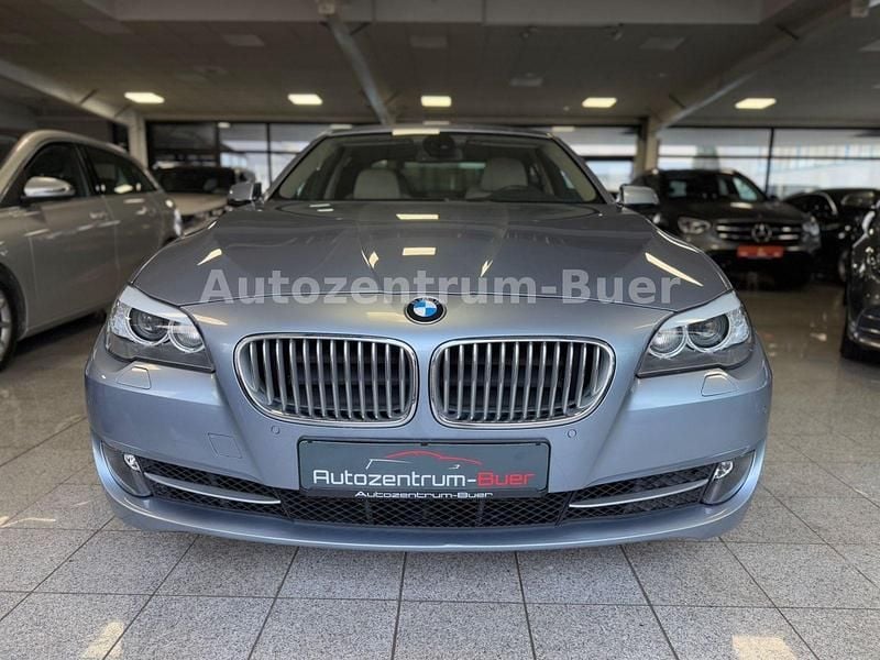 Second-hand BMW 535 306 CP (225 kW) 2012 Albastru Berlinǎ