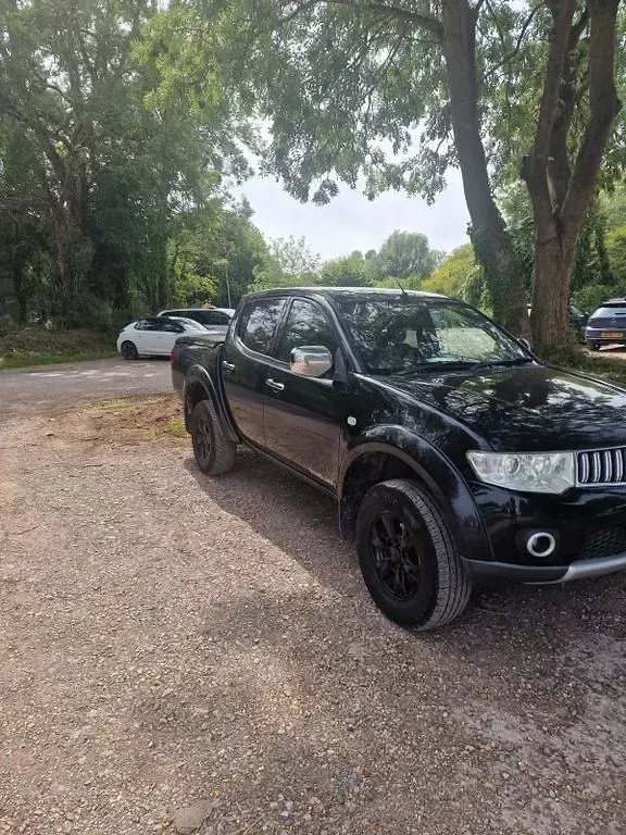 Gebraucht Mitsubishi L200 136 PS (100 kW) 2011 Schwarz Pickup