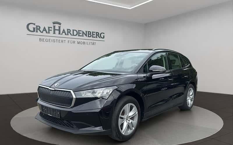 Schwarz Gebraucht 2021 Skoda Enyaq iV Loft SUV | 25.900 € (Fairer Preis) - Bild 1/4