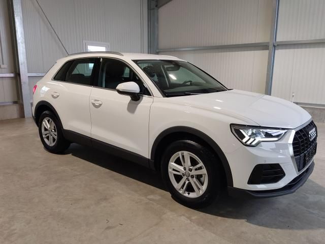 Gebraucht Audi Q3 Ambiente 150 PS (110 kW) 2021 Weiß weiß SUV