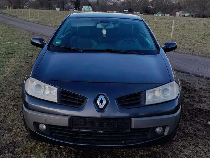 Schwarz Gebraucht 2006 Renault Mégane Cabriolet Privilege Cabrio | 900 € (Guter Preis) - Bild 1/4
