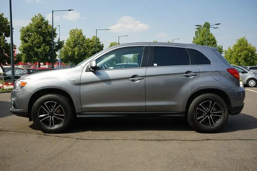 Gebraucht Mitsubishi ASX Basis 117 PS (86 kW) 2017 Grau SUV