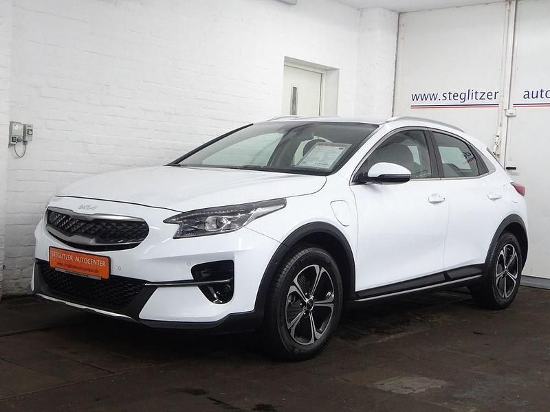 Casa white Gebraucht 2021 Kia XCeed Spirit SUV | 20.900 € (Fairer Preis) - Bild 1/4