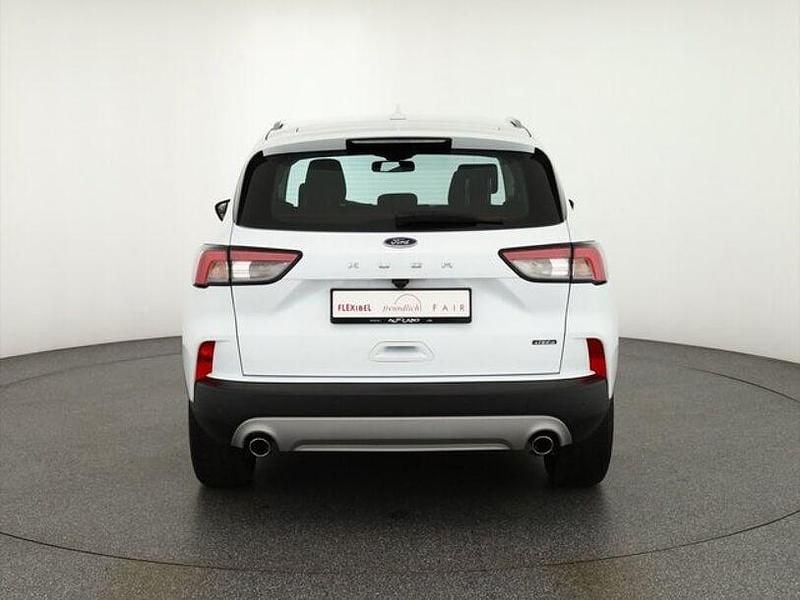 Gebraucht Ford Kuga Titanium 224 PS (164 kW) 2022 Weiß SUV