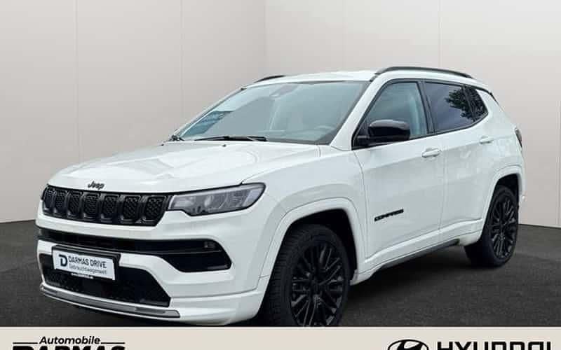 Weiß Gebraucht 2024 Jeep Compass Altitude SUV | 24.990 € (Superpreis) - Bild 1/4
