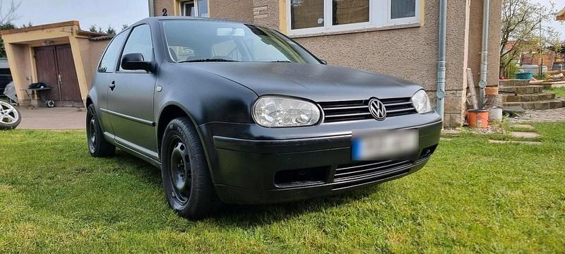 Second-hand VW Golf 116 CP (85 kW) 2000 Negru Coupe