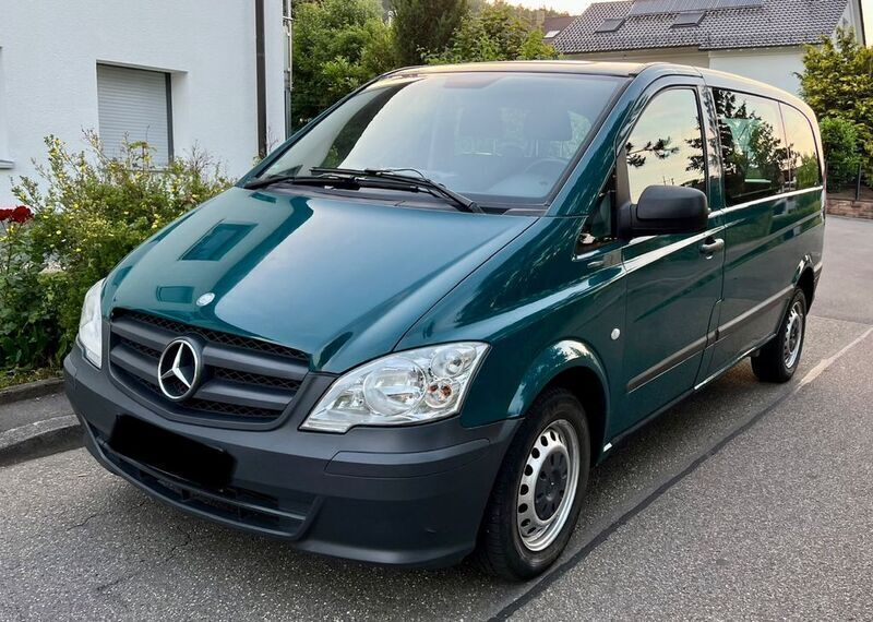 Grün Gebraucht 2012 Mercedes Vito Van / Kleinbus | 13.980 € - Bild 1/4