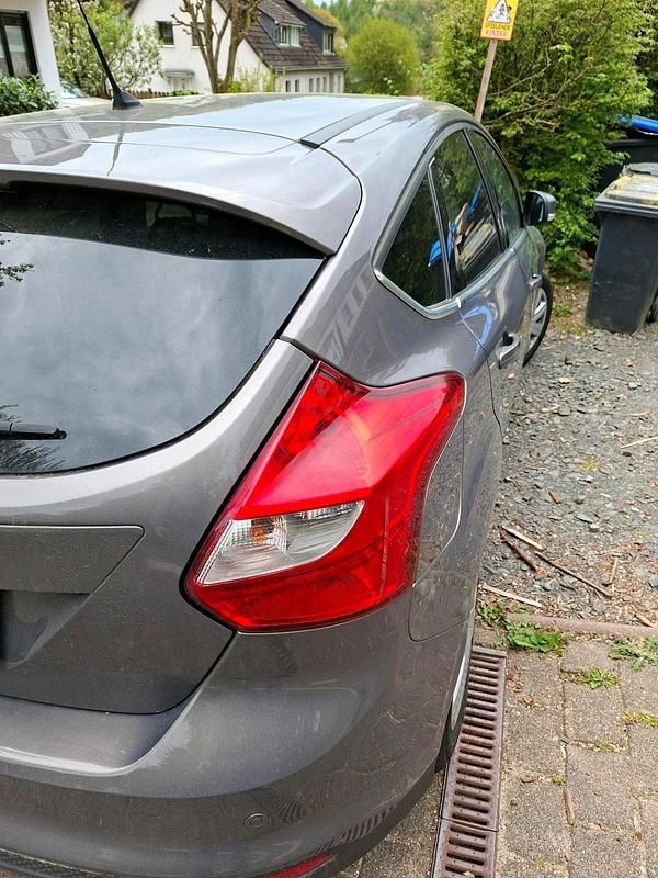 Second-hand Ford Focus 150 CP (110 kW) 2011 Gri Hatchback