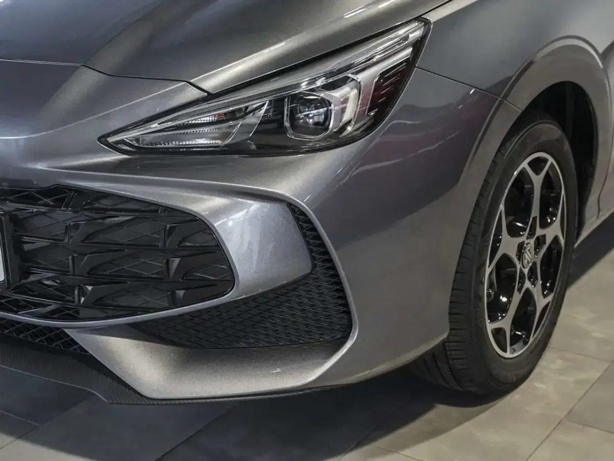 Occasion MG MG3 Luxury 194 ch (142 kW) 2025 Gris Citadine