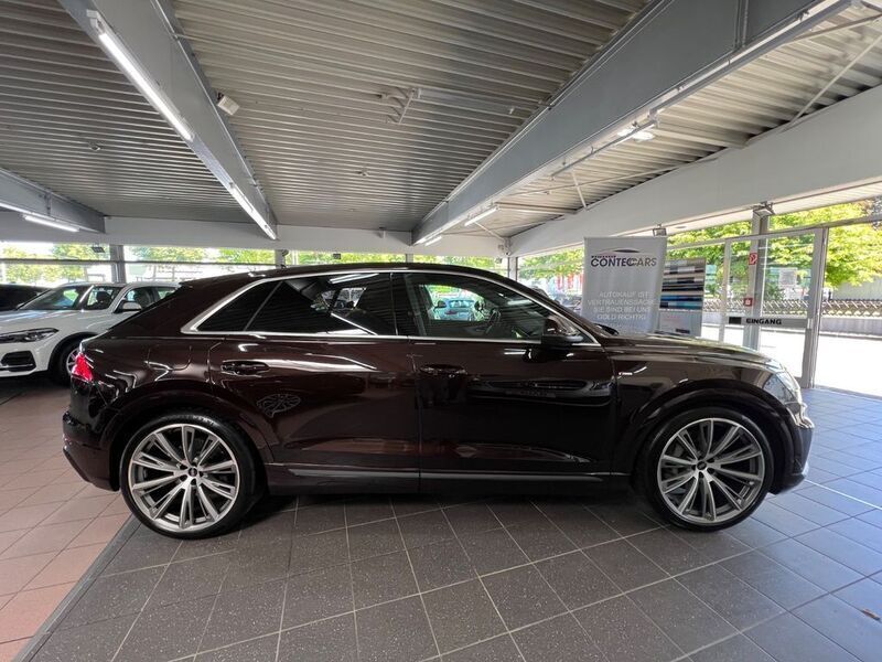 Barriquebraun Gebraucht 2022 Audi Q8 S-Line SUV | 58.700 € (Guter Preis) - Bild 1/4