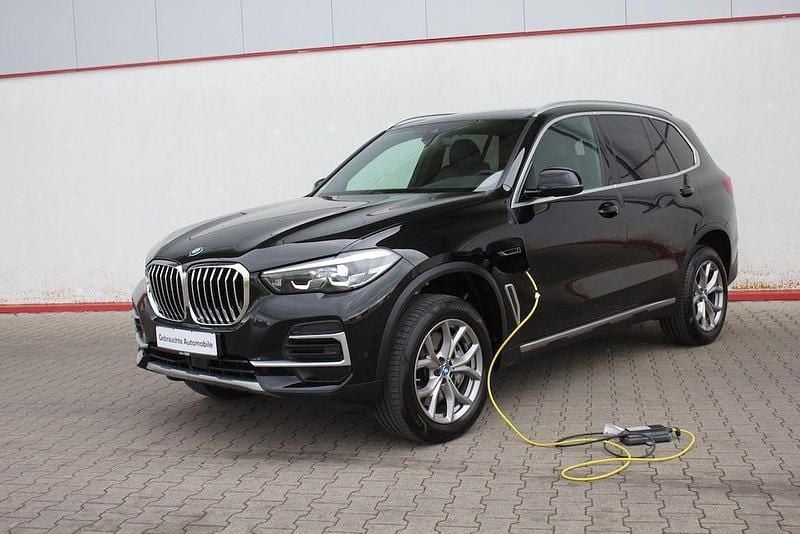 Gebraucht BMW X5 xLine 394 PS (289 kW) 2023 Schwarz ii/bonnet fluid black SUV