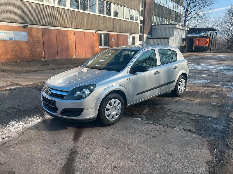 Silber Gebraucht 2004 Opel Astra Limousine | 2.590 € (Fairer Preis) - Bild 1/4