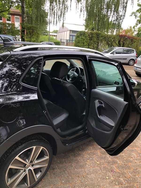 Gebraucht VW Polo Cross 90 PS (66 kW) 2013 Schwarz Kleinwagen