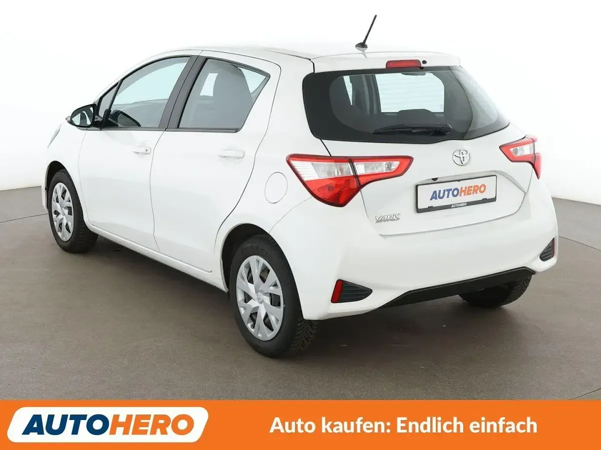 Gebraucht Toyota Yaris Comfort 72 PS (52 kW) 2020 Weiß Kleinwagen