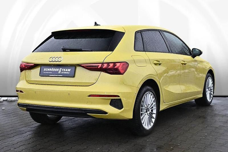 Gebraucht Audi A3 Advanced 116 PS (85 kW) 2023 Gelb Limousine