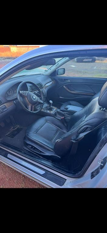 Second-hand BMW 325 192 CP (141 kW) 2001 Argintiu