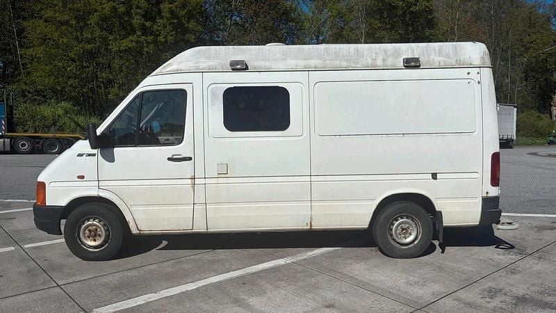 Second-hand VW LT 109 CP (80 kW) 2001 Alb Monovolum