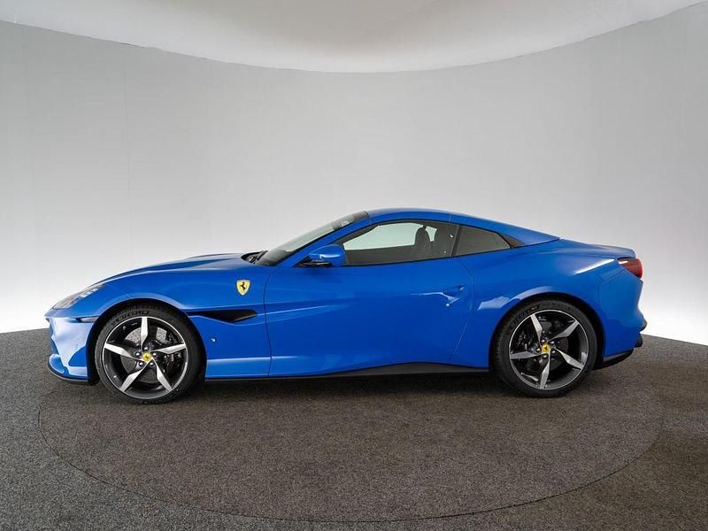 Gebraucht Ferrari Portofino 620 PS (456 kW) 2023 Azzuro dino Cabrio