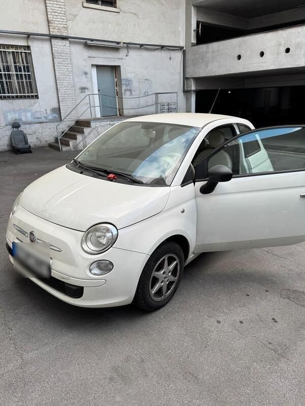 Weiß Gebraucht 2009 Fiat 500 Kleinwagen | 2.500 € (Guter Preis) - Bild 1/4