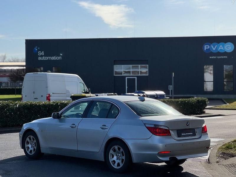 Gebraucht BMW 523 177 PS (130 kW) 2006 Silber Limousine