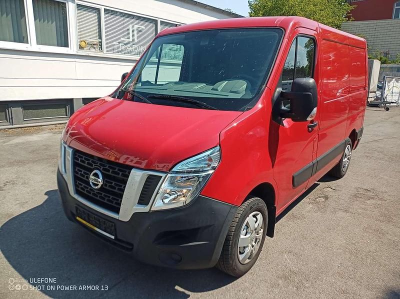 Bright red Gebraucht 2017 Nissan NV400 Van | 15.999 € (Etwas zu teuer) - Bild 1/4