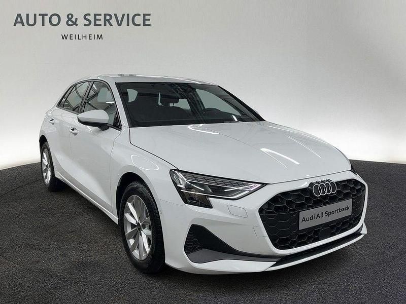 Occasion Audi A3 Ambiente 116 ch (85 kW) 2025 Blanc Berline