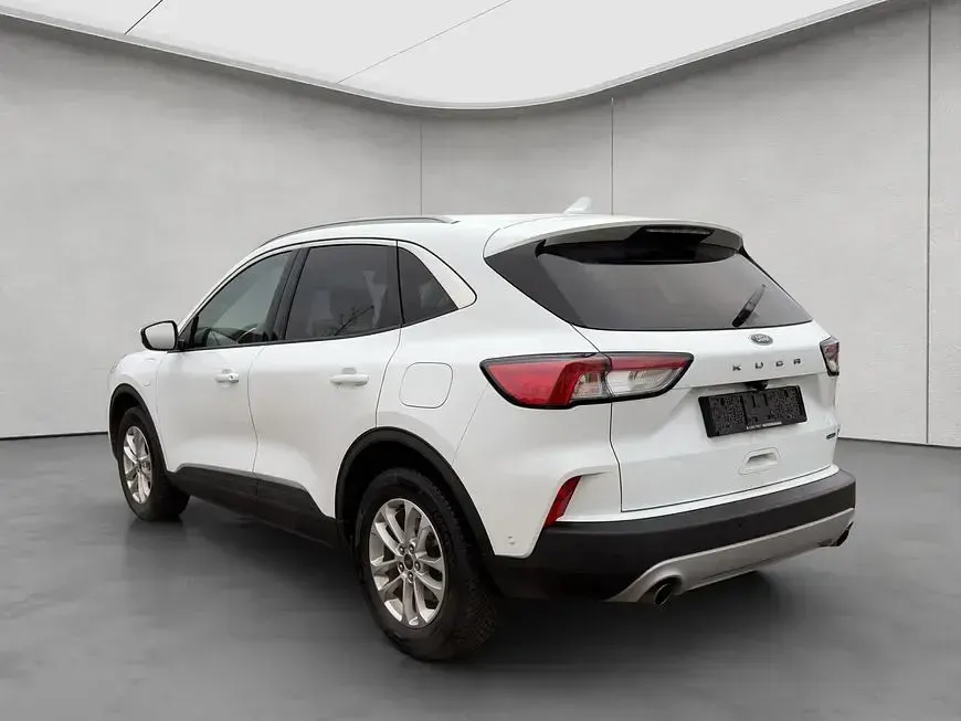 Gebraucht Ford Kuga Titanium 224 PS (164 kW) 2022 Weiß SUV