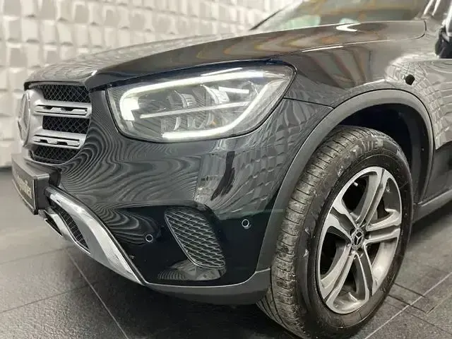 Gebraucht Mercedes GLC220 194 PS (142 kW) 2020 Schwarz SUV