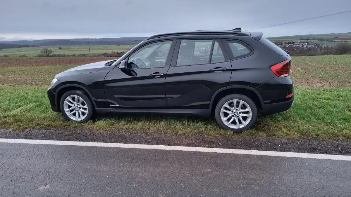 Gebraucht BMW X1 143 PS (105 kW) 2013 Schwarz SUV