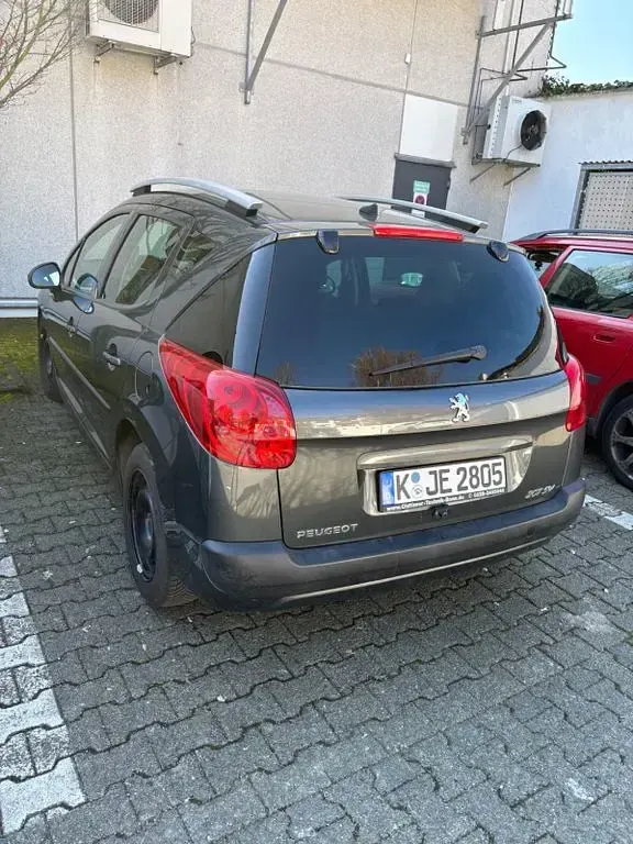 Gebraucht Peugeot 207 Premium 95 PS (69 kW) 2009 Grau Kombi