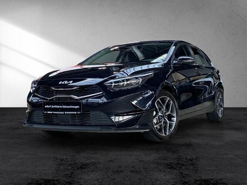 Gebraucht Kia Ceed Spirit 140 PS (102 kW) 2025 Schwarz (zilinaschwarz) Kleinwagen