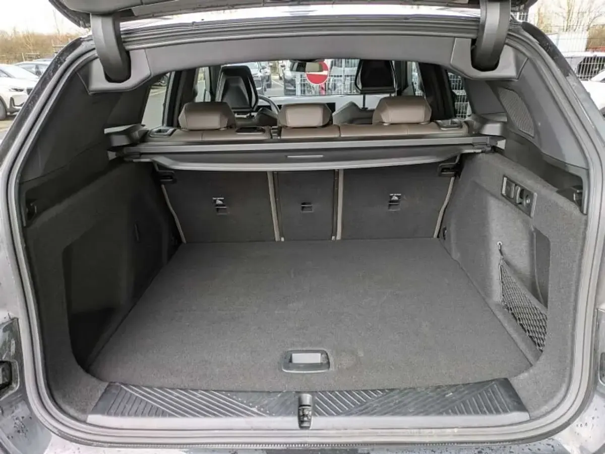 Second-hand BMW X3 M Sport 190 CP (139 kW) 2025 Negru SUV