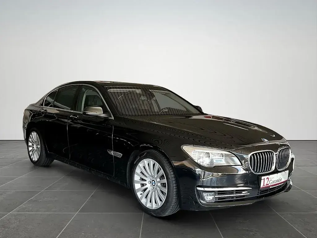 Gebraucht BMW 750 381 PS (280 kW) 2015 Schwarz Limousine