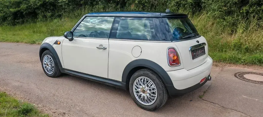 Gebraucht Mini Cooper 120 PS (88 kW) 2006 Weiß Kleinwagen