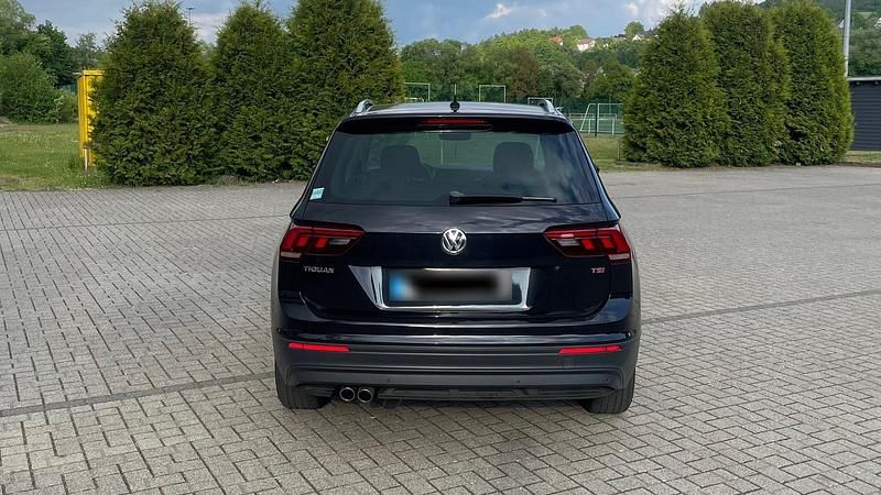 Gebraucht VW Tiguan Sound 125 PS (91 kW) 2017 Schwarz SUV