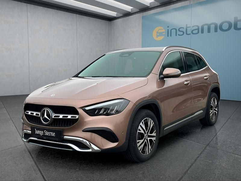 Gold Gebraucht 2023 Mercedes GLA200 SUV | 38.649 € (Fairer Preis) - Bild 1/4