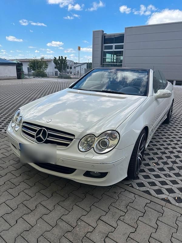 Weiß Gebraucht 2008 Mercedes CLK200 Cabrio | 8.450 € (Fairer Preis) - Bild 1/4