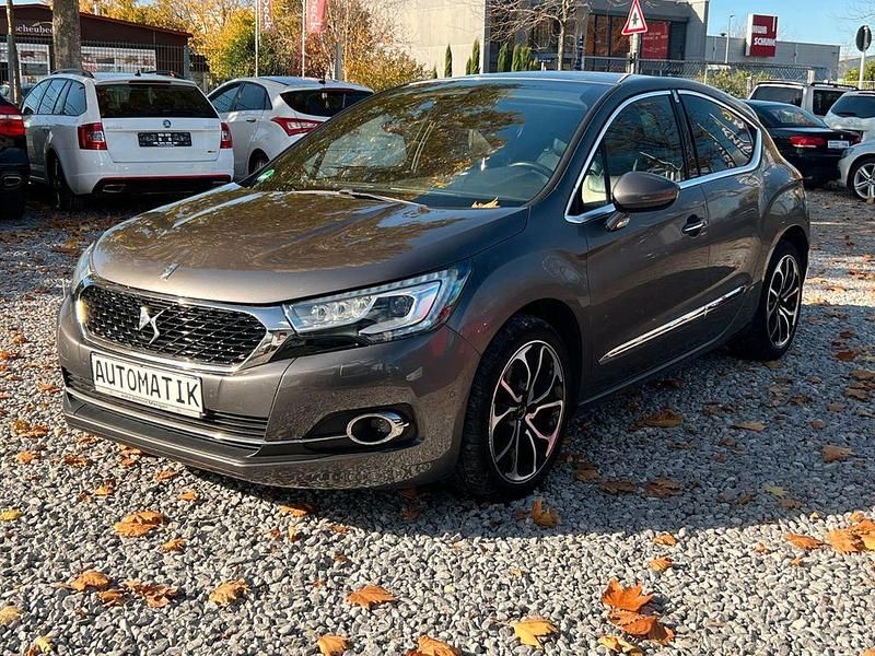 Grau Gebraucht 2017 DS Automobiles DS4 Limousine | 12.590 € (Fairer Preis) - Bild 1/4
