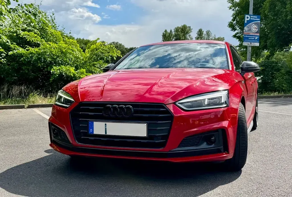 Gebraucht Audi A5 Sportback Sport 150 PS (110 kW) 2018 Rot Kleinwagen